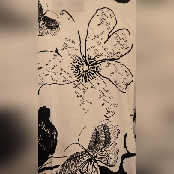 Chico's Knit Kit White Black Butterfly Floral Long Sleeve Top Sz 3 or L Gothic - Picture 9 of 14